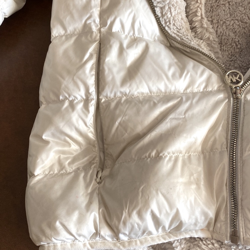 COPY - Michael Kors women’s puffer lined jacket XS - Picture 4 of 7
